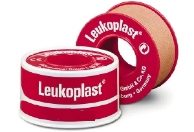 CEROTTO CHIRURGICO PERFORATO PER FISSAGGIO MEDICAZIONI IN ROCCHETTO LEUKOPLAST SUPPORTO VISCOSA COLOR PELLE MASSA ADESIVA CAUCCIU' OSSIDO DI ZINCO 1,25X500CM - Doctor Vinz