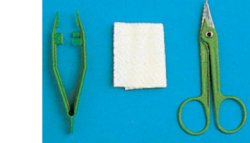 SET PER RIMOZIONE SUTURE CONFEZIONATO IN BLISTER RIGIDO, CONTENENTE FORBICE, PINZA E GARZA - Doctor Vinz