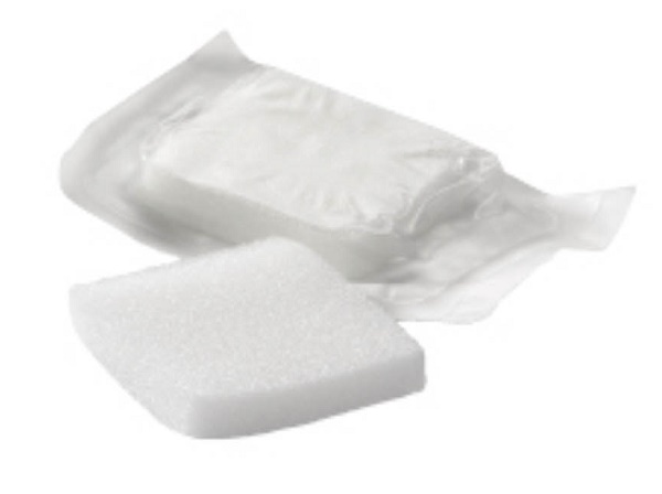 MEDICAZIONE IN COMPRESSE DI POLIURETANO ESPANSO FORMATO DA RETICOLI CELLULARI A NIDO D'APE 10PZ 5X5X1CM STERILE - Doctor Vinz